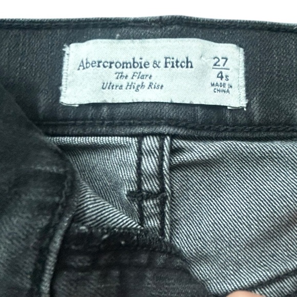 Abercrombie & Fitch black The Flare Ultra high rise denim jeans size 27/4 Short - Picture 4 of 9